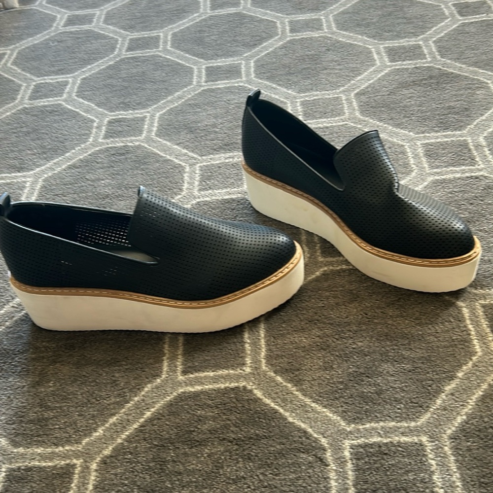 DKNY black platform tennis shoe, white sole khaki trim Size 9